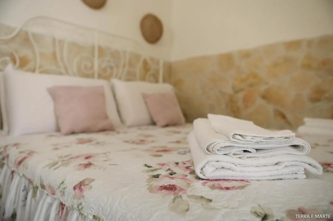 Alla Corte Degli Alberolungo 바리 B&B
